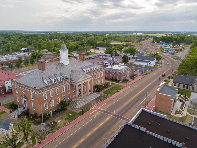Weichert Crunk Real Estate Homes For Sale Near Savannah, TN